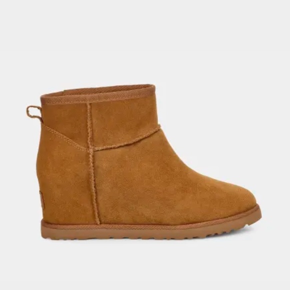 UGG Shoes - UGG Classic Femme Mini